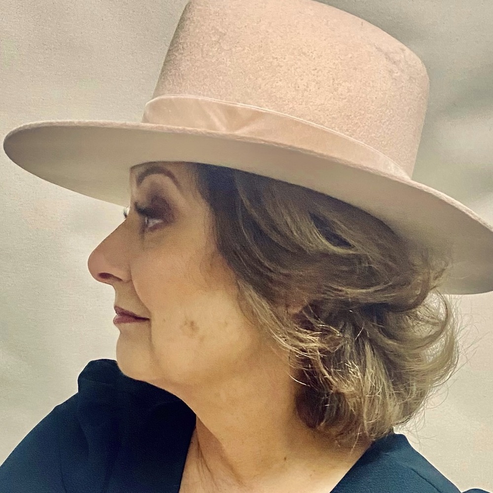 Meet your Posher, Maria